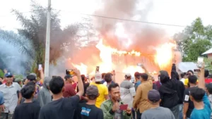 Polisi Tetapkan 5 Tersangka Kasus Pembakaran Kantor Polisi Hutan di Lampung Barat
